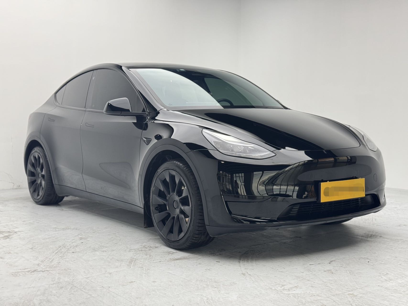Tesla Model Y 2022 #5 Tesla Model Y 2022 car image #5