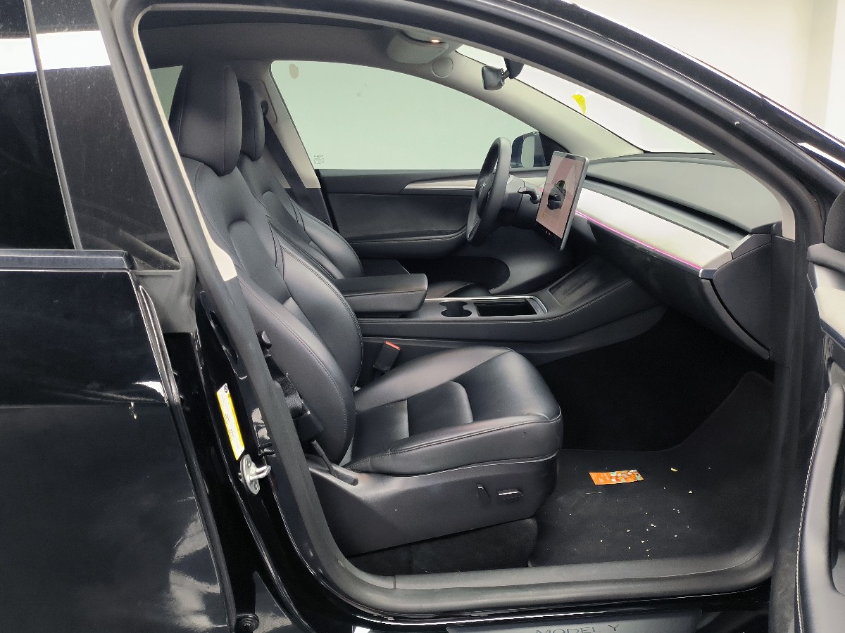 Tesla Model Y 2024 car image #4