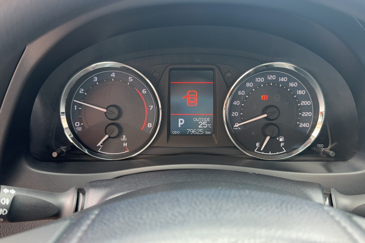 Toyota Corolla 2018 #9 Toyota Corolla 2018 car image #9