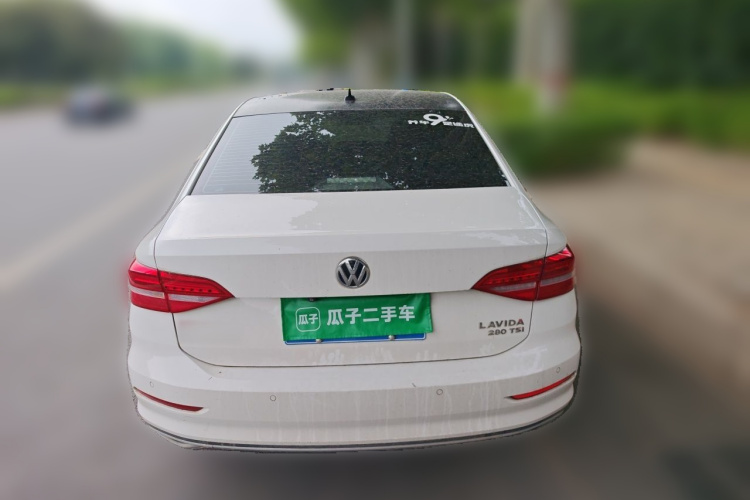 Volkswagen Lavida 2019 car image #4
