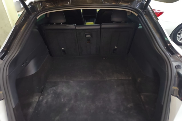 Tesla Model Y 2021 #21 Tesla Model Y 2021 car image #21