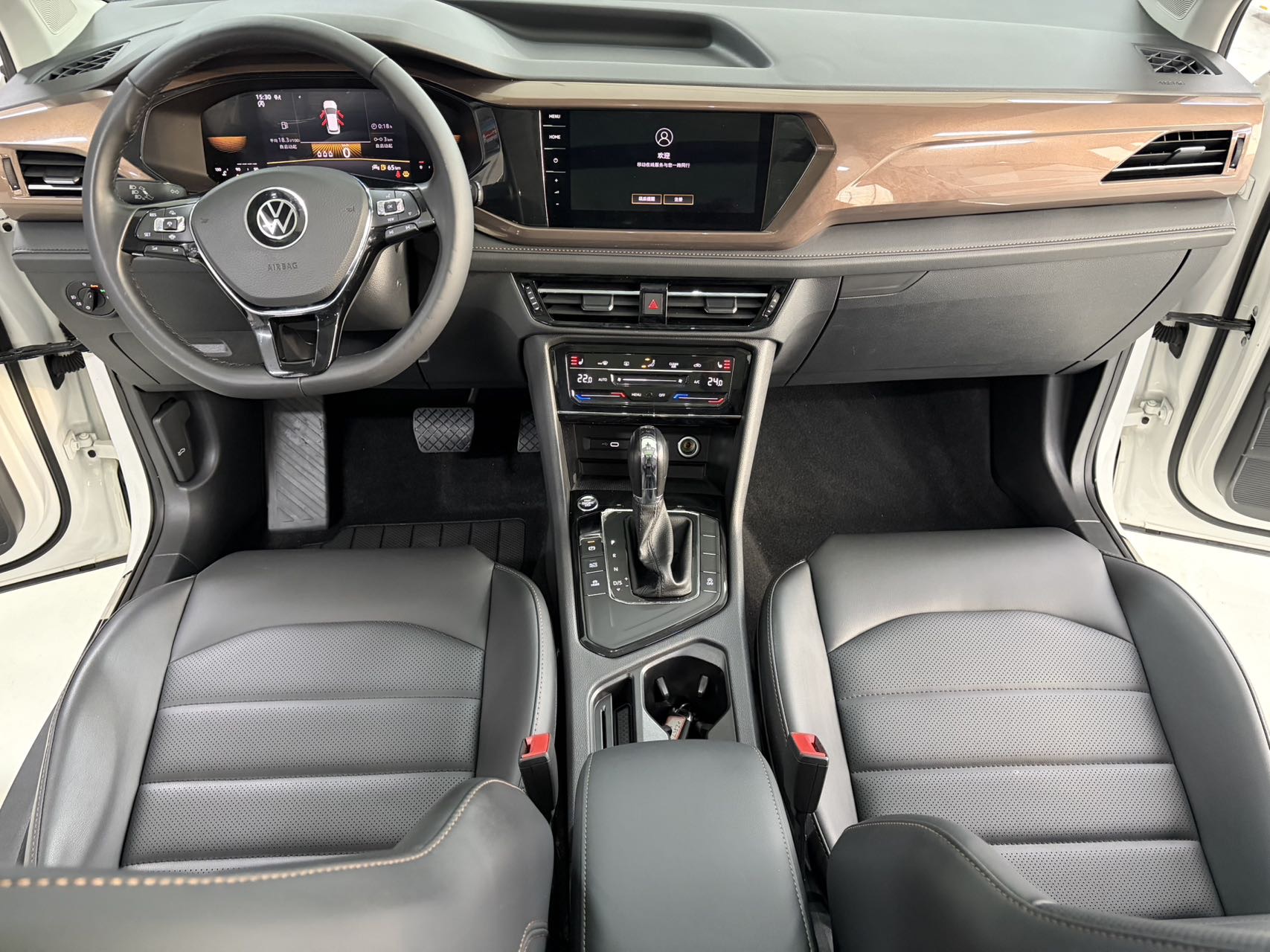 2022 #16 2022 car image #16