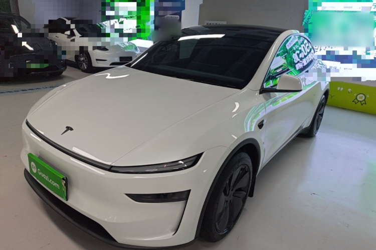 Tesla Model Y 2026 #2 Tesla Model Y 2026 car image #2