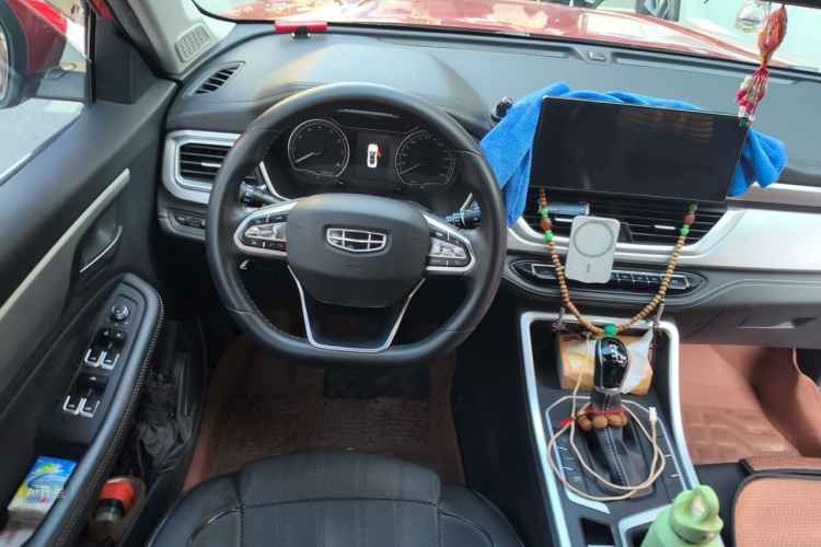 GEELY Vision X6 2020 car image #12