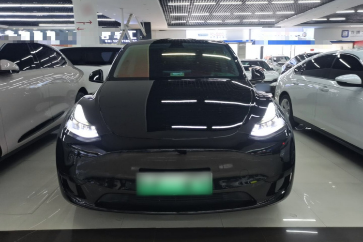 Tesla Model Y 2023 #3 Tesla Model Y 2023 immagine di auto #3
