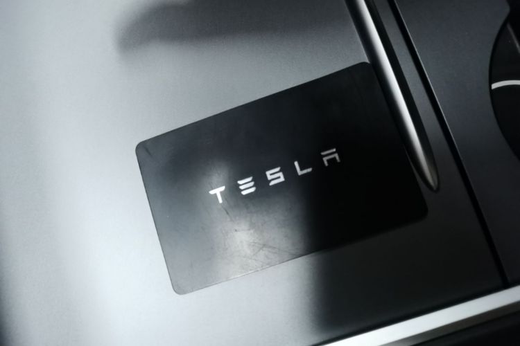 Tesla Model Y 2021 #9 Tesla Model Y 2021 car image #9
