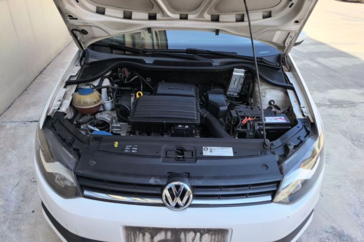 Volkswagen Polo 2015 #20 Volkswagen Polo 2015 car image #20