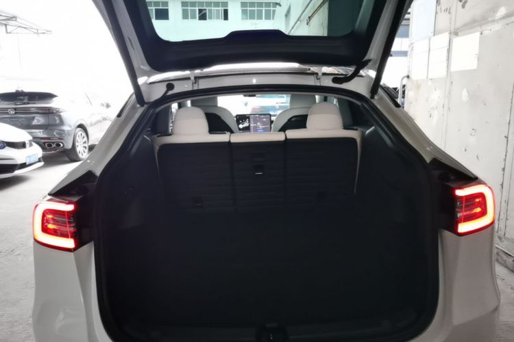 Tesla Model Y 2021 #19 Tesla Model Y 2021 immagine di auto #19