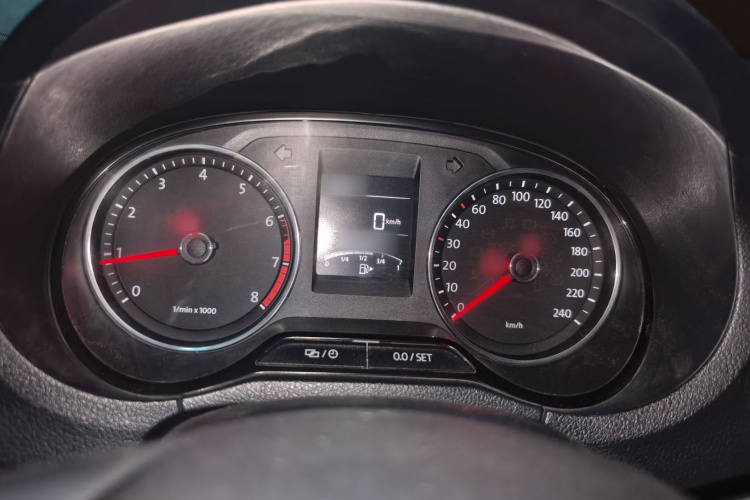 Volkswagen Polo 2015 car image #13