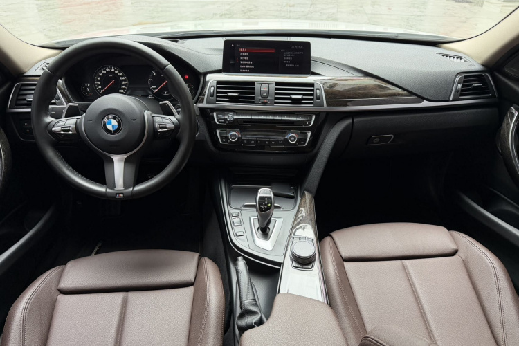 BMW 3 Series 2019 #10 BMW 3 Series 2019 car image #10