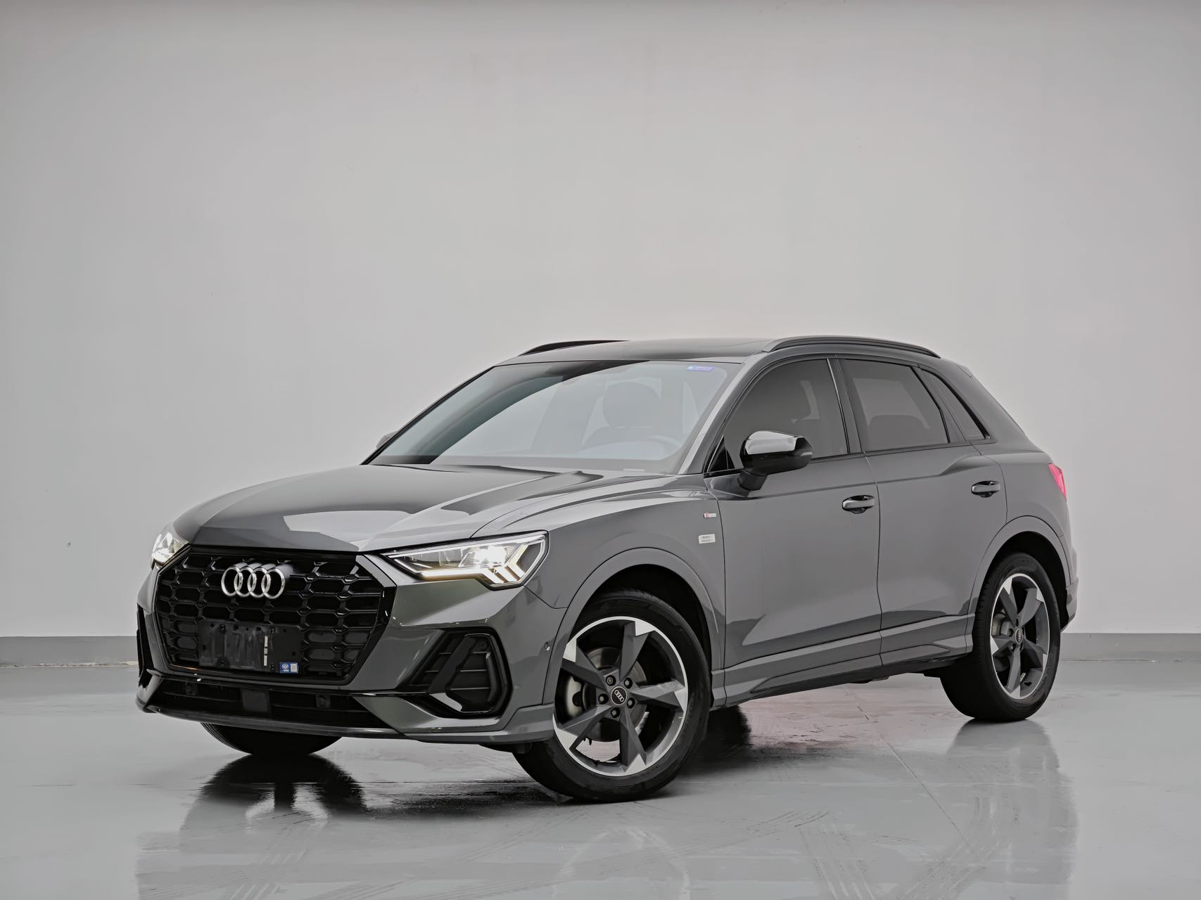 Audi Q3 2022 Audi Q3 2022 car image