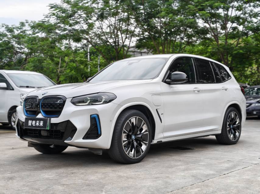 BMW iX3 2021 BMW iX3 2021 car image