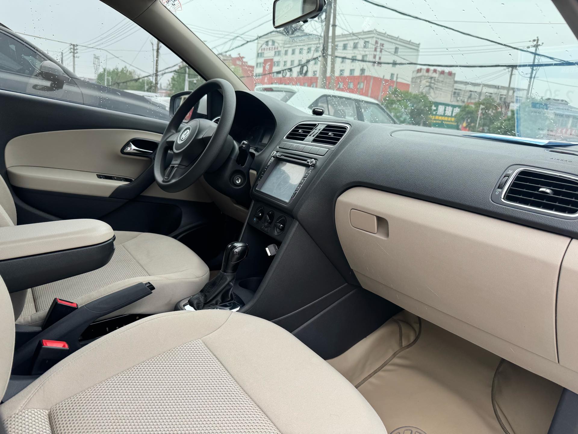 Volkswagen Polo 2013 immagine di auto #6