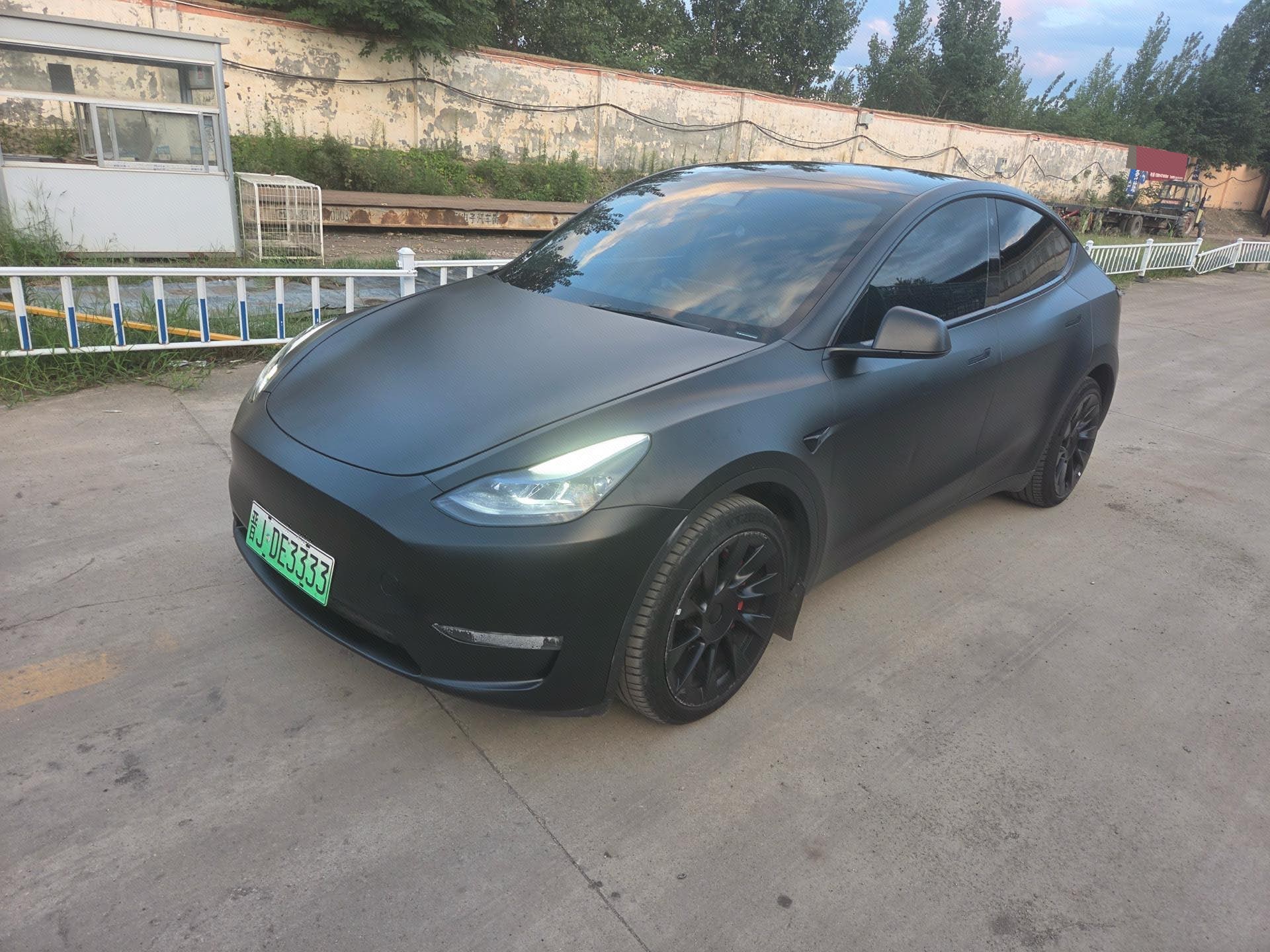 Tesla Model Y 2022 car image 