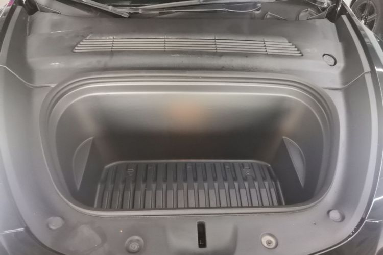 Tesla Model Y 2023 #20 Tesla Model Y 2023 car image #20