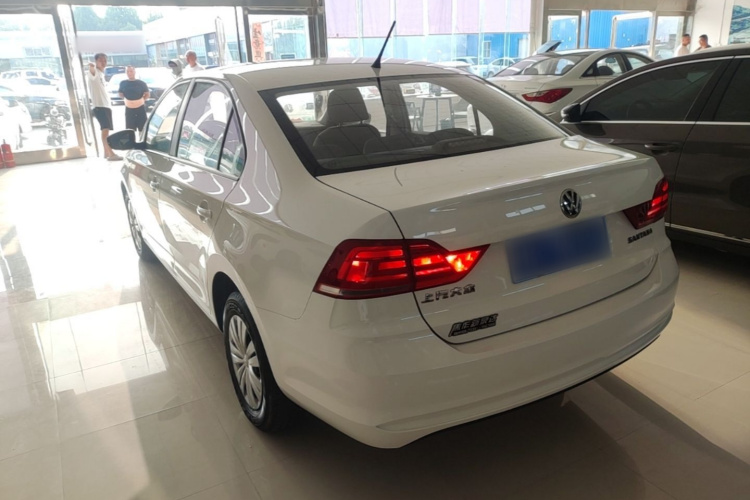 Volkswagen Santana 2022 car image #7