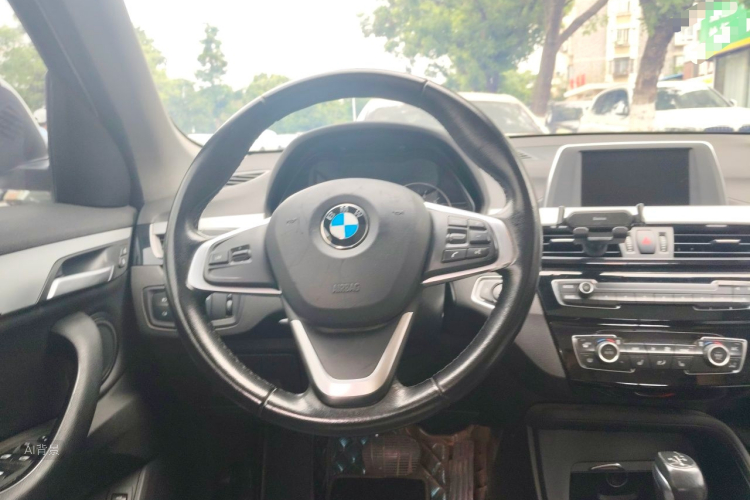 BMW X1 2016 immagine di auto #12
