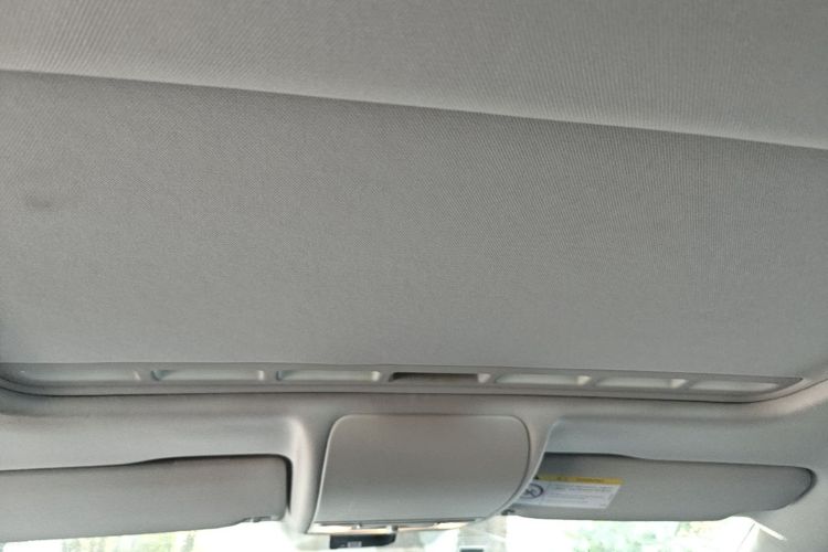 Volkswagen Polo 2016 car image #17