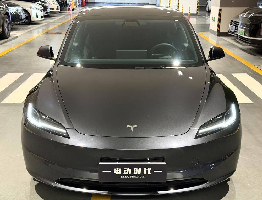 Tesla Model 3 2025 #2 Tesla Model 3 2025 car image #2