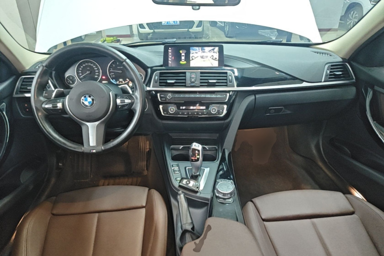 BMW 3 Series 2018 #10 BMW 3 Series 2018 car image #10