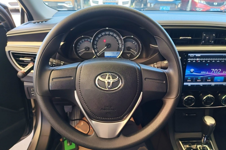 Toyota Corolla 2017 изображение автомобиля #11
