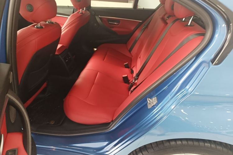 BMW 3 Series 2018 #17 BMW 3 Series 2018 car image #17