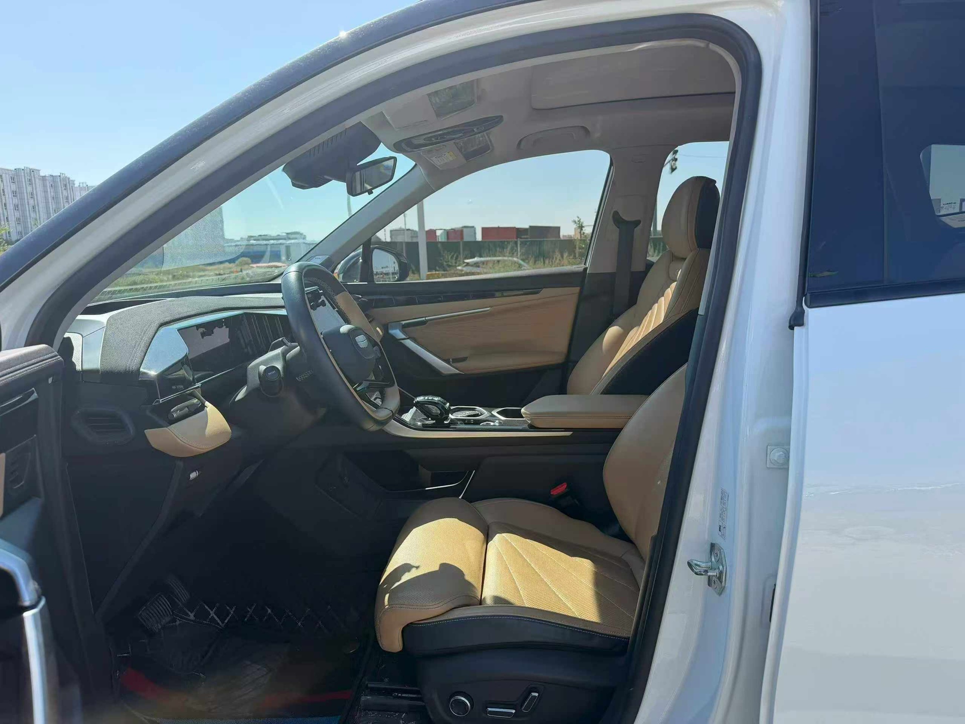 GEELY Boyue L 2023 car image #3