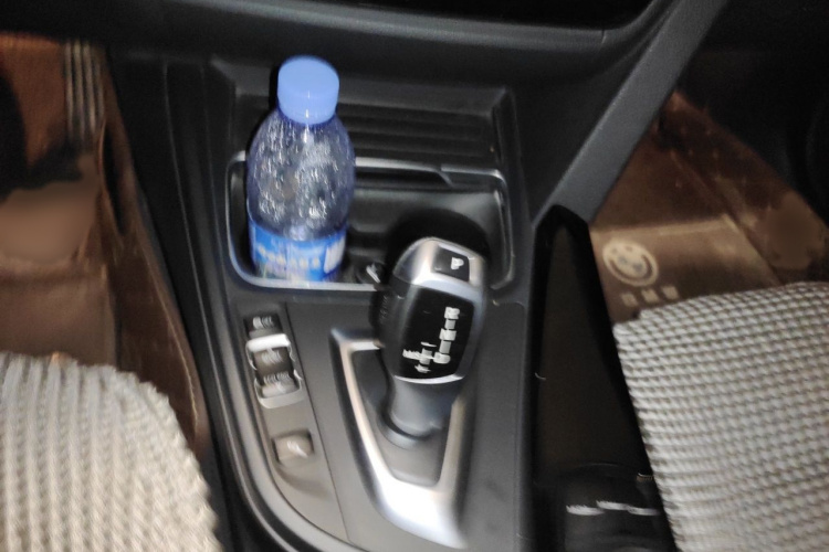 BMW 3 Series 2018 #18 BMW 3 Series 2018 car image #18