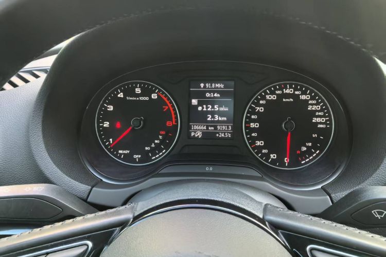 Audi A3 2019 car image #10