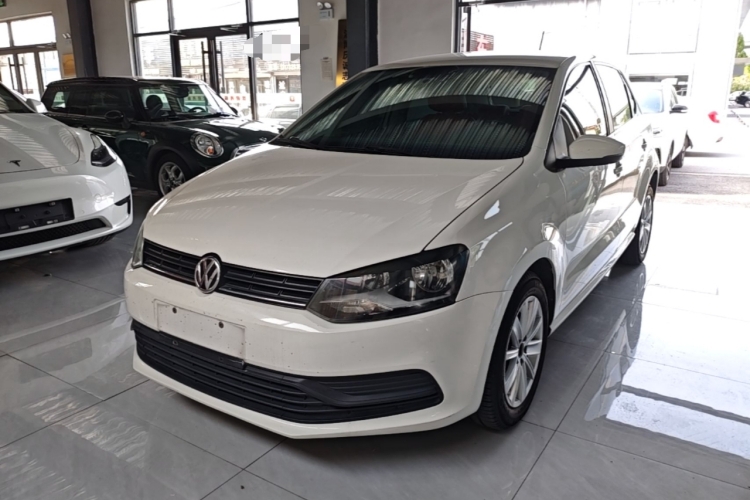 Volkswagen Polo 2017 car image #2