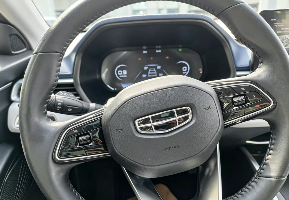 GEELY Emgrand 2022 #12 GEELY Emgrand 2022 car image #12