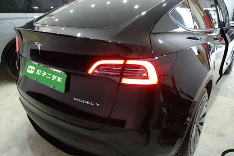 Tesla Model Y 2024 car image #4