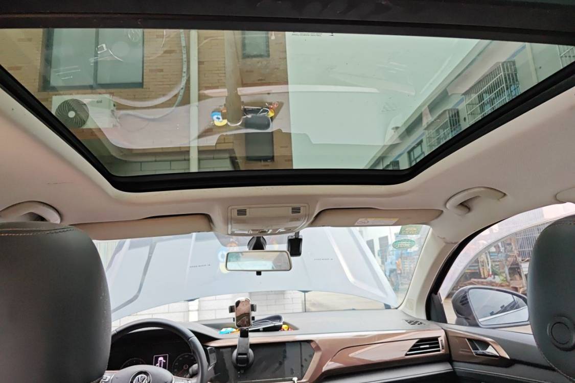 Volkswagen Tharu 2020 car image #20