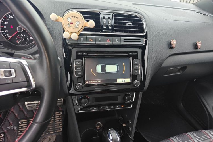 Volkswagen Polo 2016 car image #15