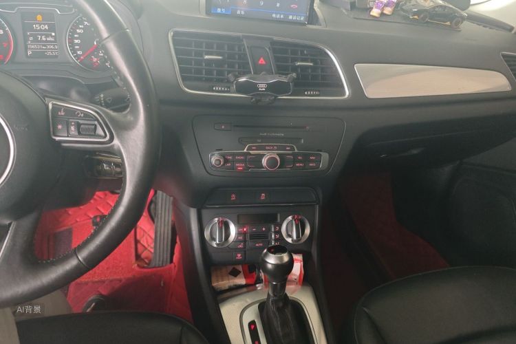 Audi Q3 2014 #15 Audi Q3 2014 car image #15