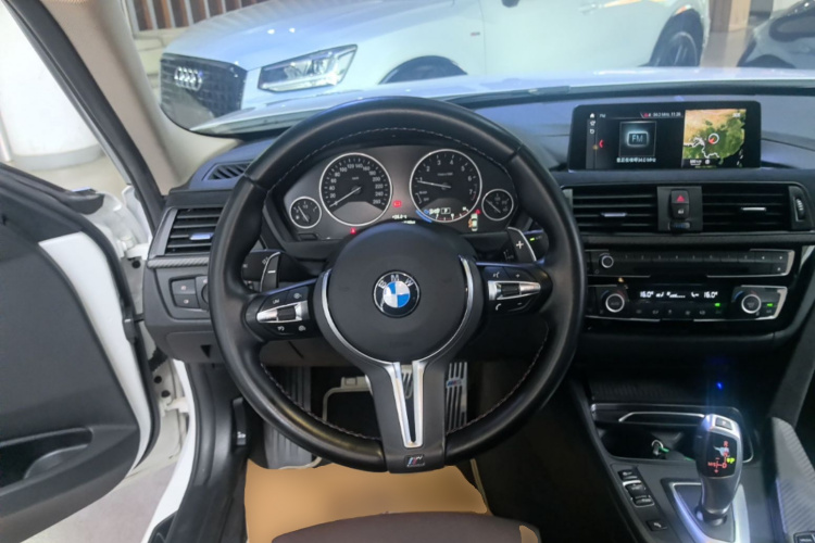 BMW 3 Series 2019 #11 BMW 3 Series 2019 car image #11