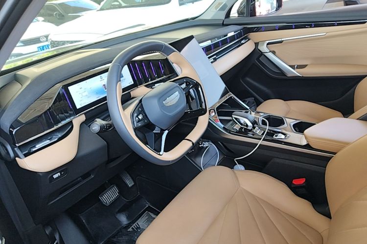 GEELY Boyue L 2023 car image #15
