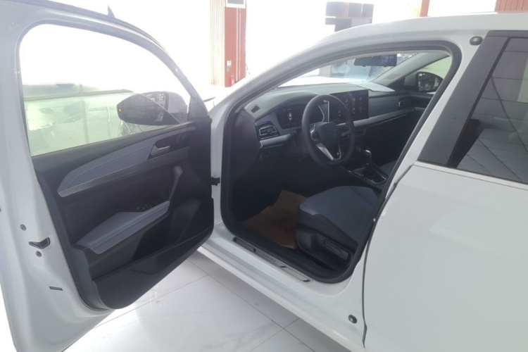 Volkswagen Lavida 2024 car image #16