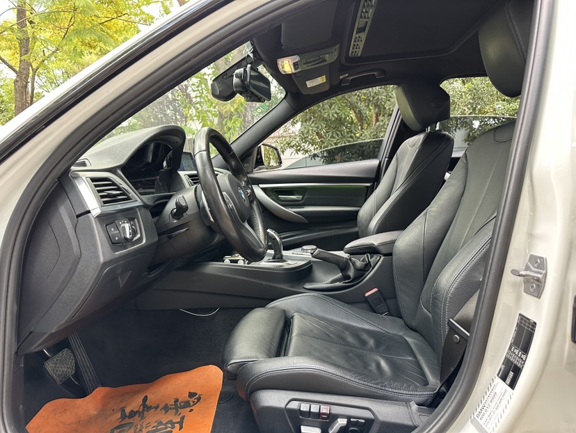 BMW 3 Series 2019 #4 BMW 3 Series 2019 car image #4