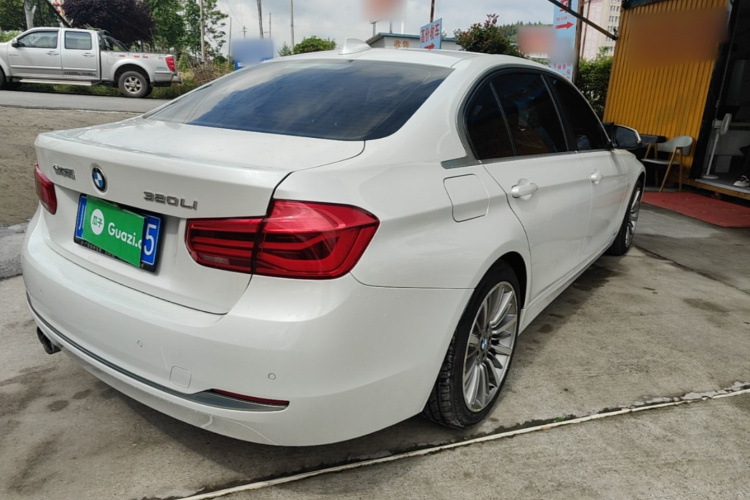 BMW 3 Series 2019 car image #7