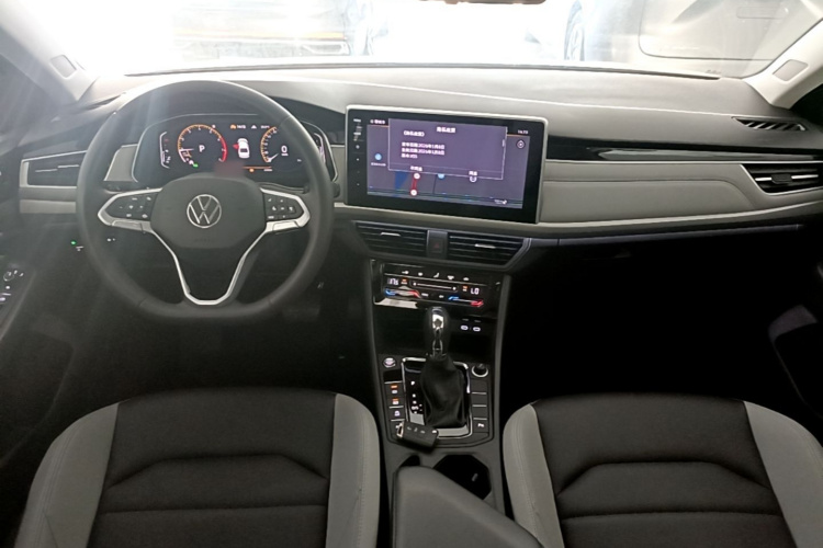 Volkswagen Bora 2024 car image #11