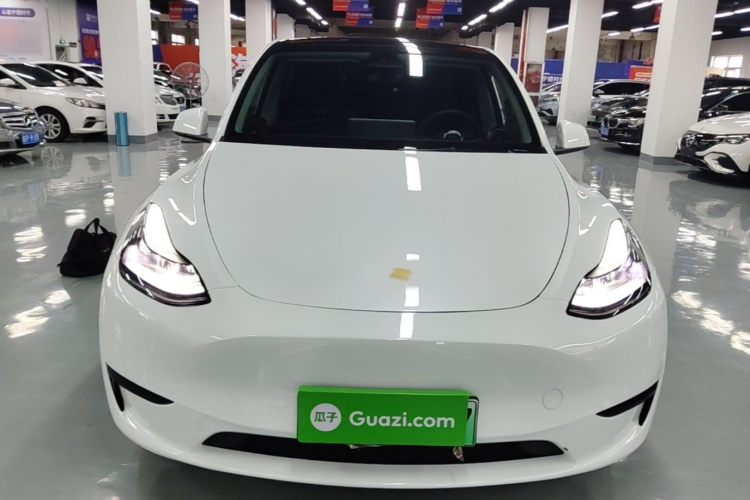 Tesla Model Y 2024 car image #3
