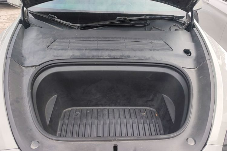 Tesla Model Y 2021 #22 Tesla Model Y 2021 car image #22