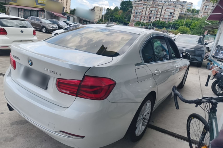 BMW 3 Series 2017 #7 BMW 3 Series 2017 صورة سيارة #7