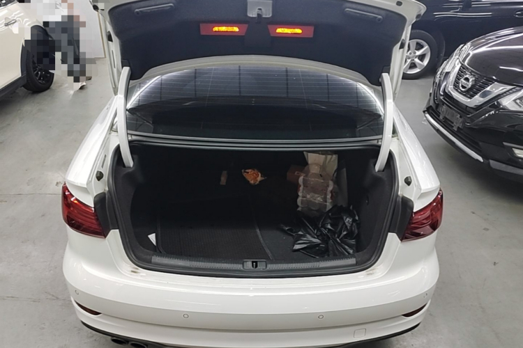Audi A3 2019 car image #19