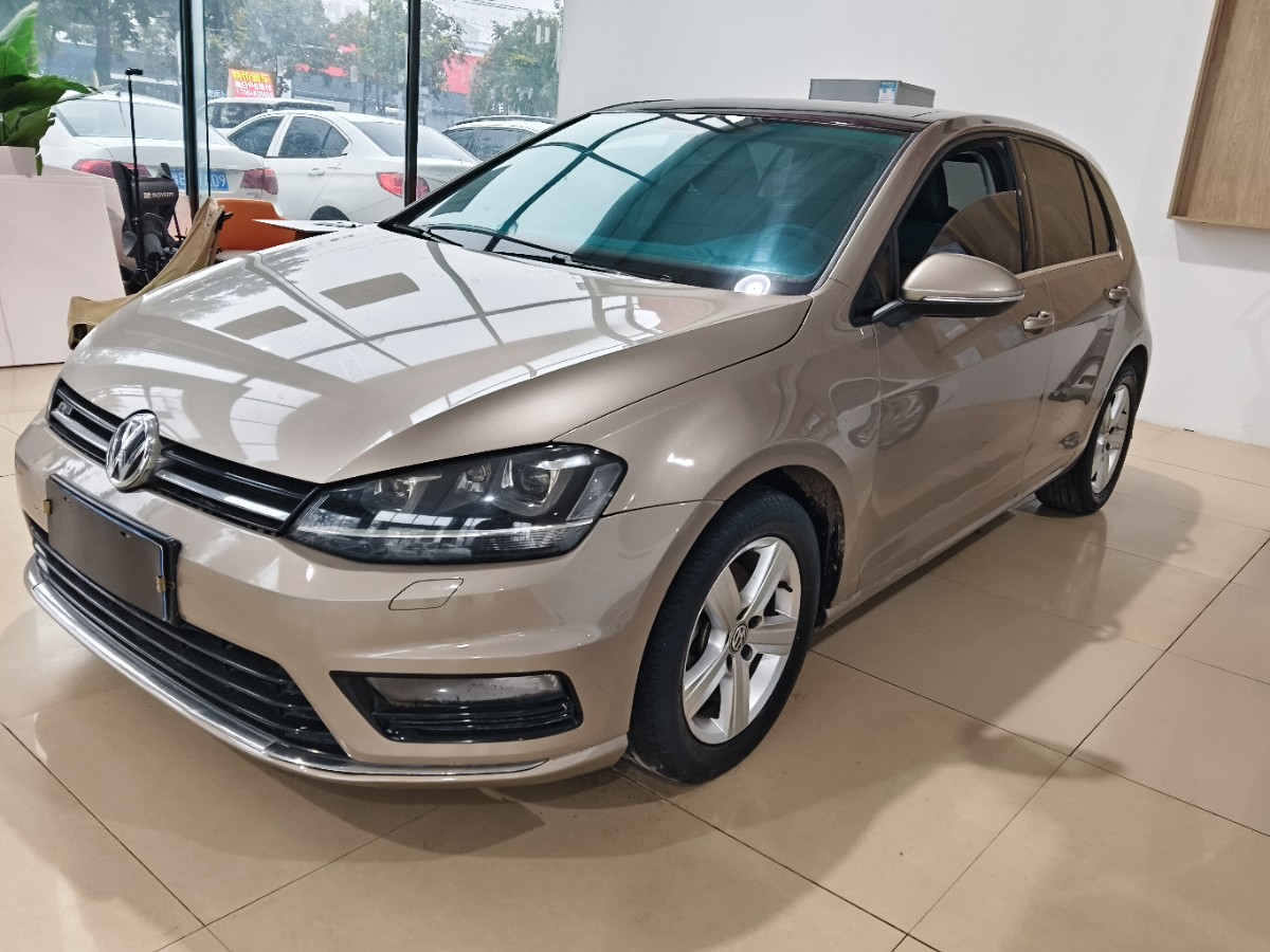 Volkswagen Golf 2016 Volkswagen Golf 2016 immagine di auto