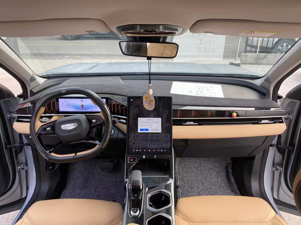GEELY Boyue L 2024 car image #13