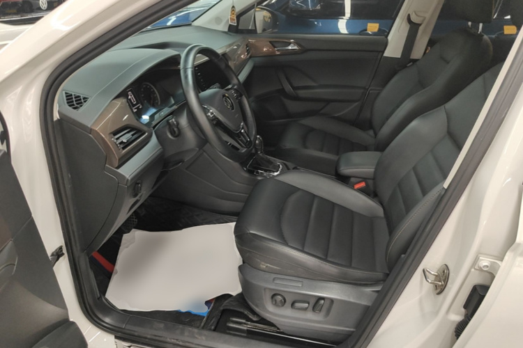 Volkswagen Tharu 2022 صورة سيارة #15