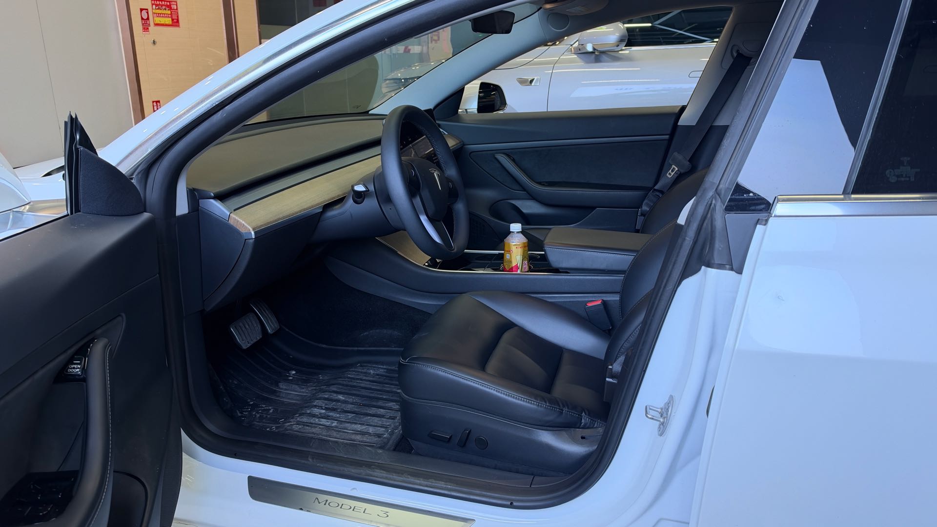 Tesla Model 3 2020 immagine di auto #4