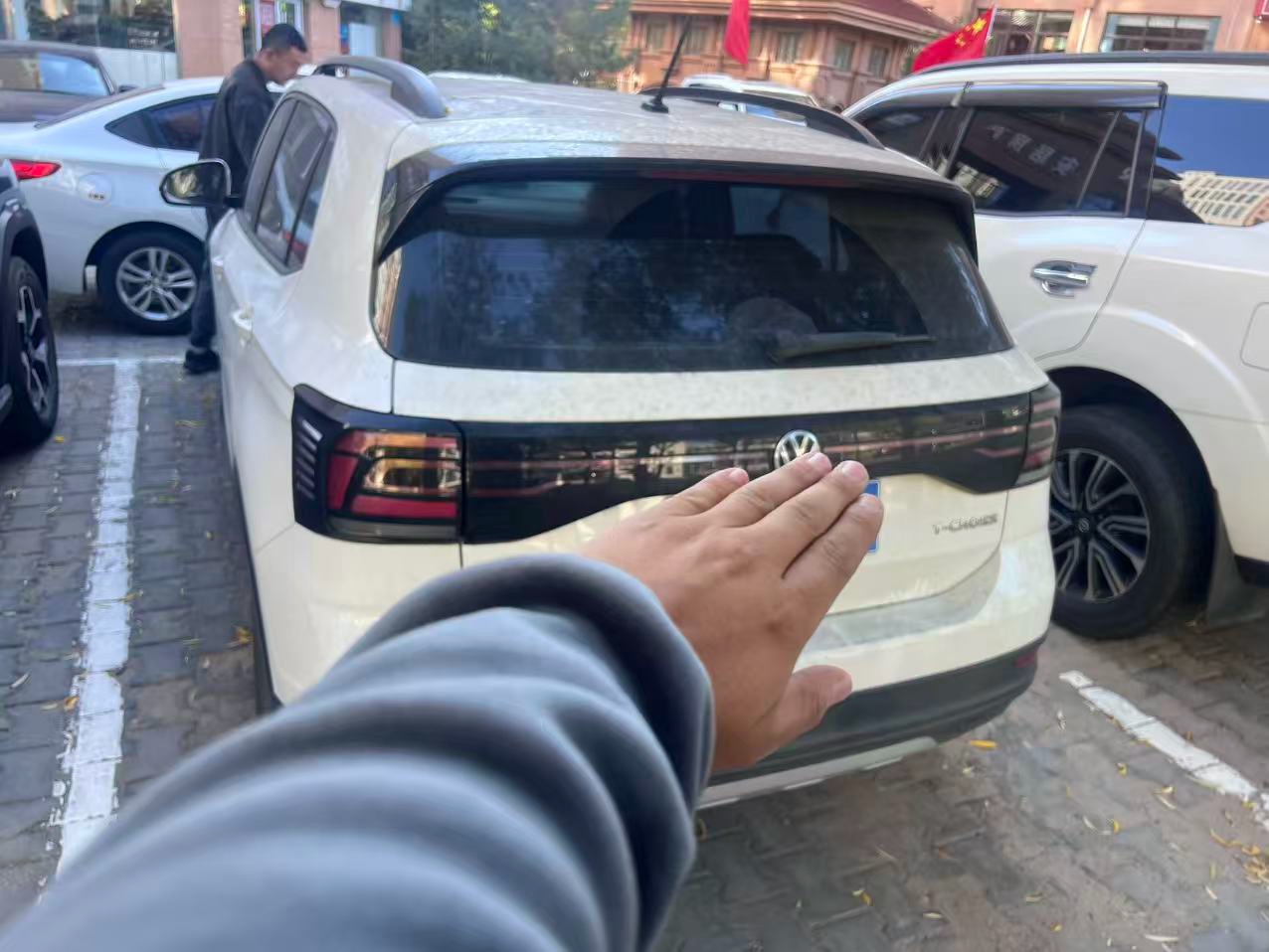 Volkswagen T-Cross 2020 car image #7